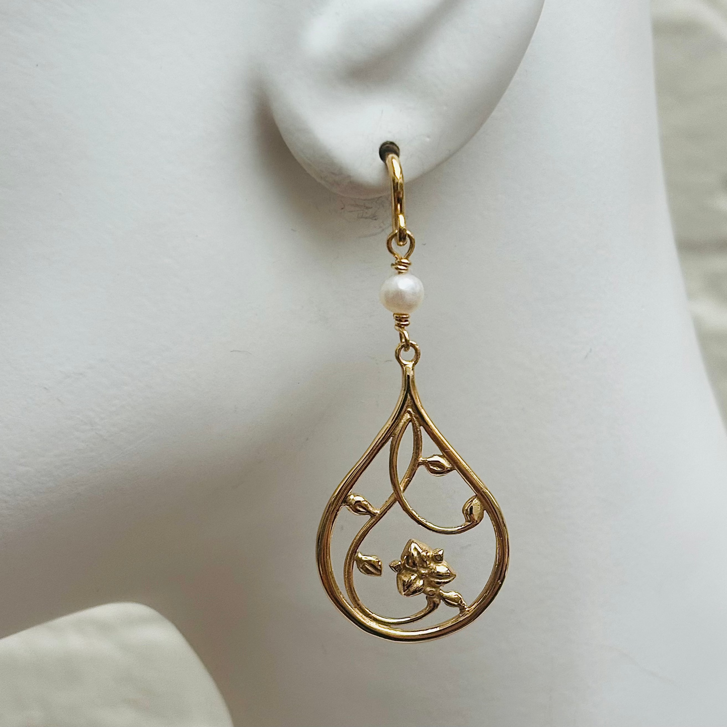 Pearl Garland earrings