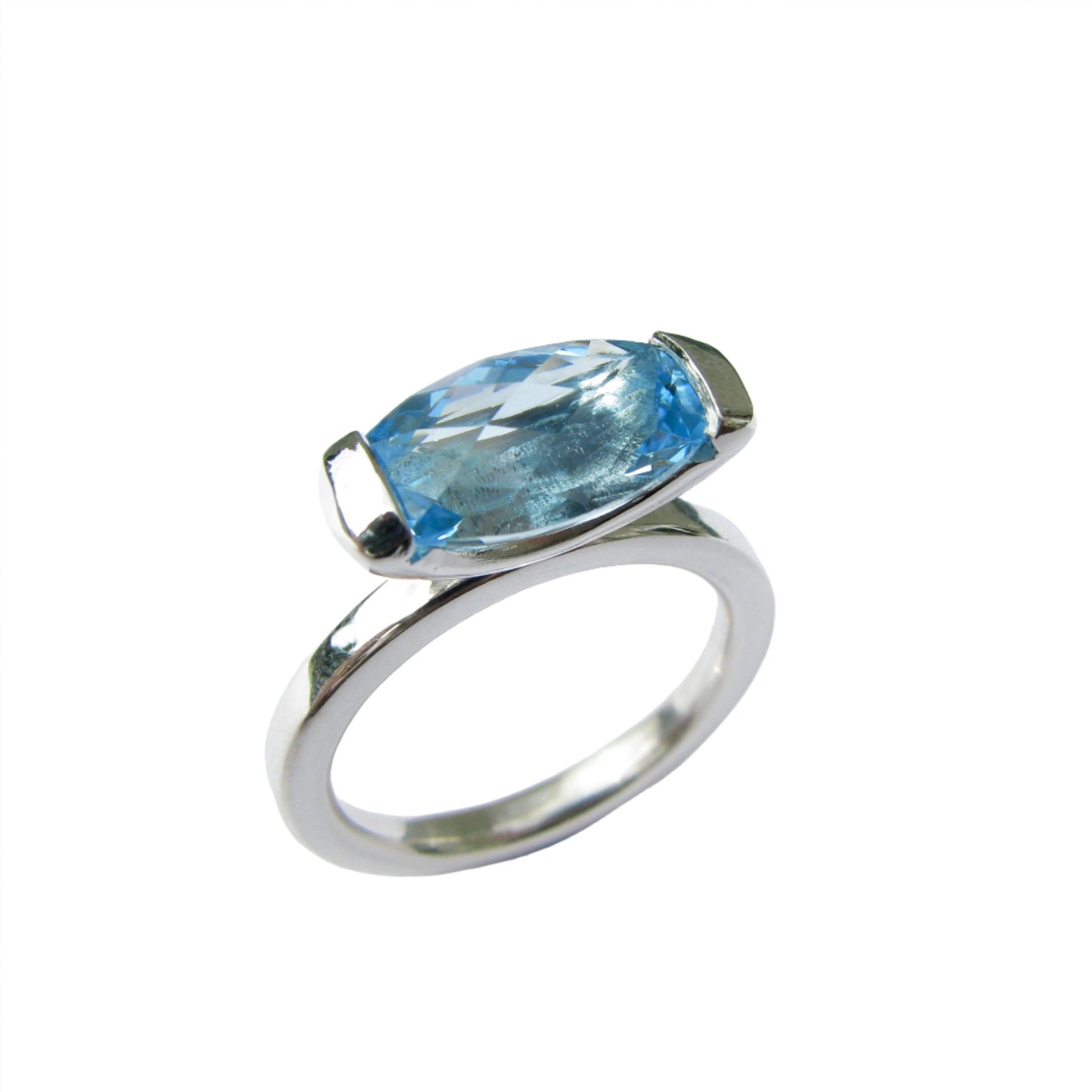 Silver gemstone Lavo ring