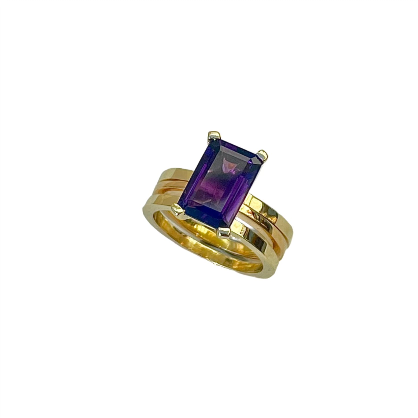 9ct gold Amethyst ring.